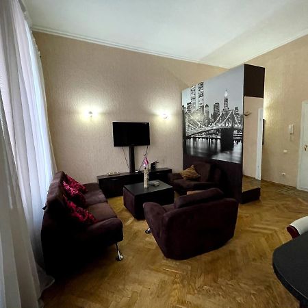 Amazing Heart of Kiev Appartement Buitenkant foto